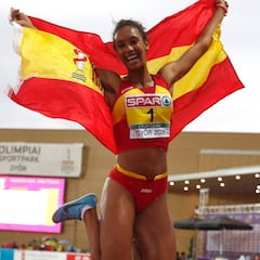 María Vicente es 'supergirl': oro europeo y récord del mundo
