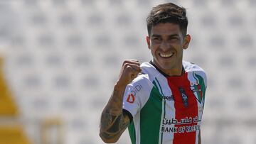 "Vendedor ambulante": la historia del goleador que levanta a Palestino