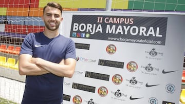 Borja Mayoral durante su Campus en Alicante. 