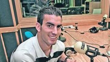 <b>ADMIRADO. </b>Alfaro se ha ganado un lugar en el corazón del tinerfeñismo por su fútbol y talante.