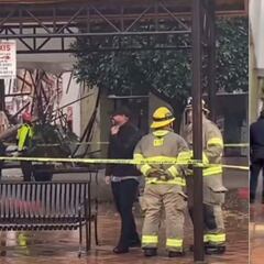 Reportan un muerto en desplome de techo en Plaza Otay, Tijuana