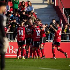 Raúl García de Haro vale por dos en Anduva