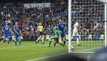 El jugador del Real Madrid Vinicius marca el 5-0 al Melilla. 