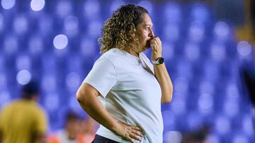 Milagros Martinez head coach of Tigres during the 6th round match between Tigres UANL and Pumas UNAM as part of the Liga BBVA MX Femenil, Torneo Apertura 2024 at Universitario Stadium on August 17, 2024 in Monterrey, Nuevo Leon, Mexico.