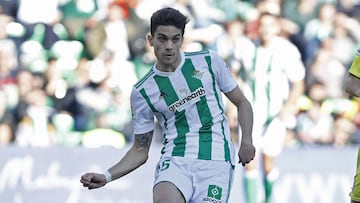 Bartra contra el Villarreal.