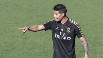James Rodríguez durante un entrenamiento con el Real Madrid.