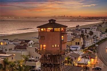 Torre de agua de Seal Beach, California - Atardecer