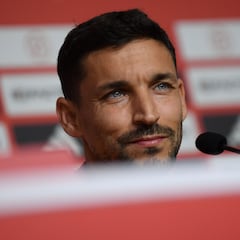 Navas se va igual que llegó