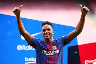 Histórico: Yerry Mina es presentado en Barcelona