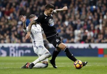 Joselu adelantó a los coruñeses. 1-2.