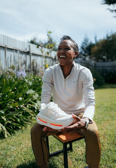 ¿Cómo ‘nace’ una zapatilla de alta competición? El ‘blinding’ más secreto