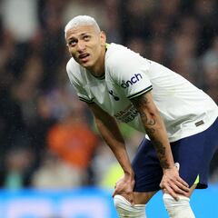 Michail Antonio carga contra la temporada de Richarlison