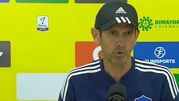 Se mantiene convencido del buen trabajo en grupo.