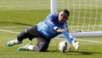 Keylor Navas hará casi 23.000 kilómetros con Costa Rica.