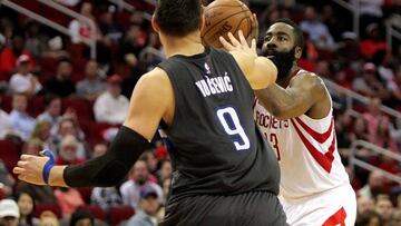Harden lidera a los Rockets que logra récord de triples