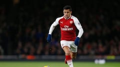 Sánchez left out of Arsenal squad as United prepare to seal the deal