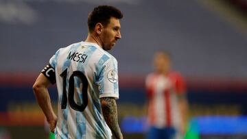 AMDEP4987. BRASILIA (BRASIL), 21/06/2021.- Lionel Messi de Argentina en acci&oacute;n hoy contra Paraguay, durante un partido por el grupo A de la Copa Am&eacute;rica en el estadio Man&eacute; Garrincha de Brasilia (Brasil). EFE/Fernando Bizerra Jr