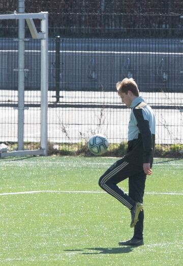 De Jong aprovechó para entrenarse en Holanda... hasta que le dejaron