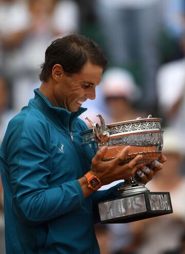 Rafa Nadal ha hecho historia tras ganar a Dominic Thiem por 6-4, 6-3 y 6-2. 