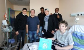 Bielsa visitó hospital de niños