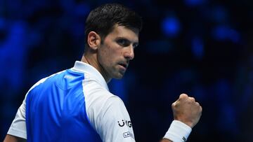 Djokovic llega a semifinales invicto y sin perder un set
