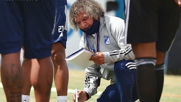 Alberto Gamero, DT de Millonarios, habló sobre la importancia de la salud mental de los jugadores y analizó cómo será el clásico ante Santa Fe