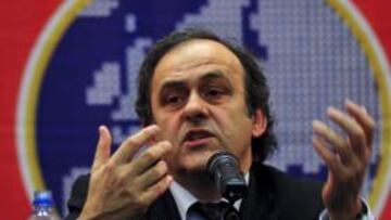 <b>ACORRALADO. </b>El presidente de la UEFA, el francés Michel Platini, tiene un problema serio.