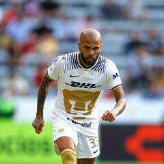 Alves: “¿Pelé o Messi? Messi... porque Pelé está fuera de este debate”