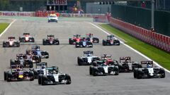 Lewis Hamilton lidera la carrera durante el Gran Premio de B&eacute;lgica de F&oacute;rmula 1 de 2015.