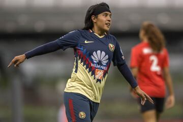 Lucero Cuevas es la delantera estrella del América, anotó un total de 15 goles y se coronó campeona de goleo por segunda ocasión al hilo.