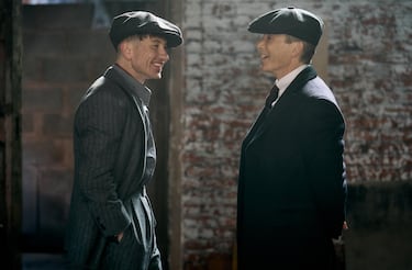 Cillian Murphy becomes Thomas Shelby once again in first images of the ‘Peaky Blinders’ movie