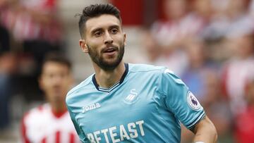 Borja Bast&oacute;n con el Swansea. 