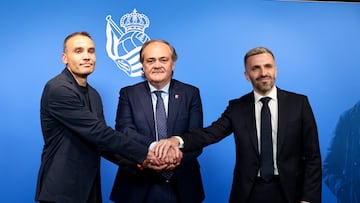 29/05/25 REAL SOCIEDAD ACTO PRESENTACION DE SERGIO FRANCISCO COMO NUEVO ENTRENADOR Y ERIK BRETOS COMO NUEVO DIRECTOR DEPORTIVO
JOKIN APERRIBAY PRESIDENTE