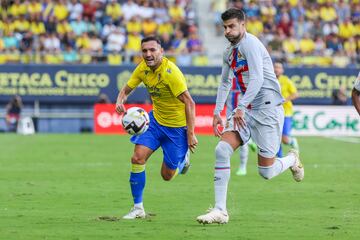 Lucas Pérez y Piqué.