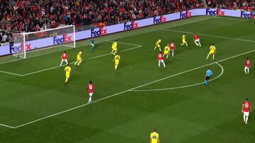 No hay mejor carta de presentaci車n en Europa: golazo de la perla de 17 a?os del United