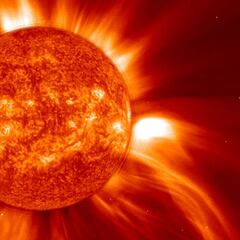 ¿Qué es una eyección de masa coronal del Sol, cuándo llega a la Tierra y qué riesgo hay?