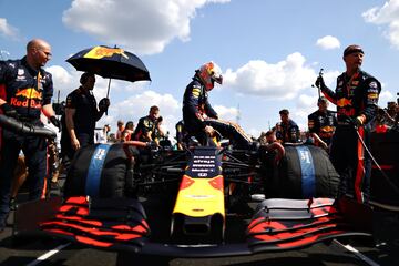 Max Verstappen esperando la salida. 