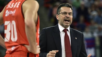 Pedro Mart&iacute;nez, entrenador del Valencia Basket, durante el partido de semifinales ante el Baskonia en Vitoria.