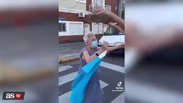 Abuela argentina se vuelve viral por salir a festejar