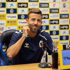 Luis García da la receta contra el líder: “Debemos ser nosotros más que nunca”