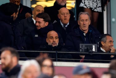 Guardiola, tocado y casi hundido