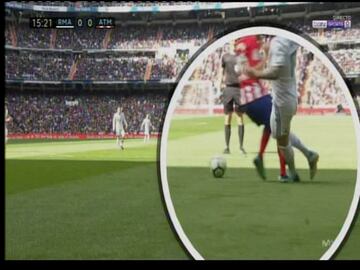 Penalti de Juanfran a Kroos.