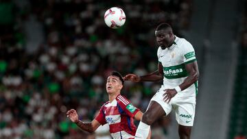 El Elche de Sarabia se desangra en defensa