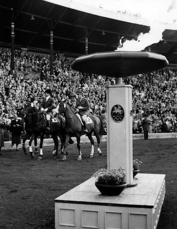 Imagen de las pruebas de equitación disputadas entre el 11 y el 17 de junio de 1956 en Estocolmo, Suecia. 
