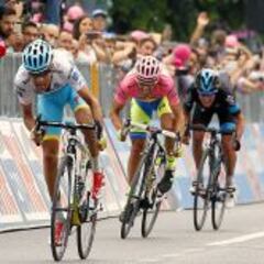 Tiralongo gana para Astana y Fabio Aru recorta 1" a Contador