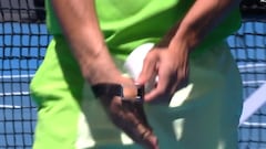 What is a Whoop, the bracelet that Carlos Alcaraz was forced to remove? Why is it prohibited?