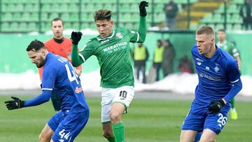 Jorge Carrascal durante un partido con Karpaty Lviv ante Dynamo de Kiev por la liga de Ucrania.