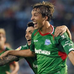 Tomás Pina y Pacheco ponen líder al Alavés en Balaídos