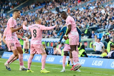 El veterano central oviedista consiguió adelantar a su equipo después de haber sido superado en uno de los dos goles de la Real. Le da mucha solidez al equipo y además su remate a portería no tuvo nada que envidiar a uno de Muriqi.