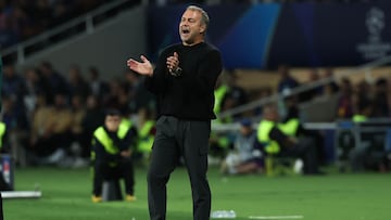 Hansi Flick, entrenador del Barça, en el partido ante el PSG en Montjuïc.